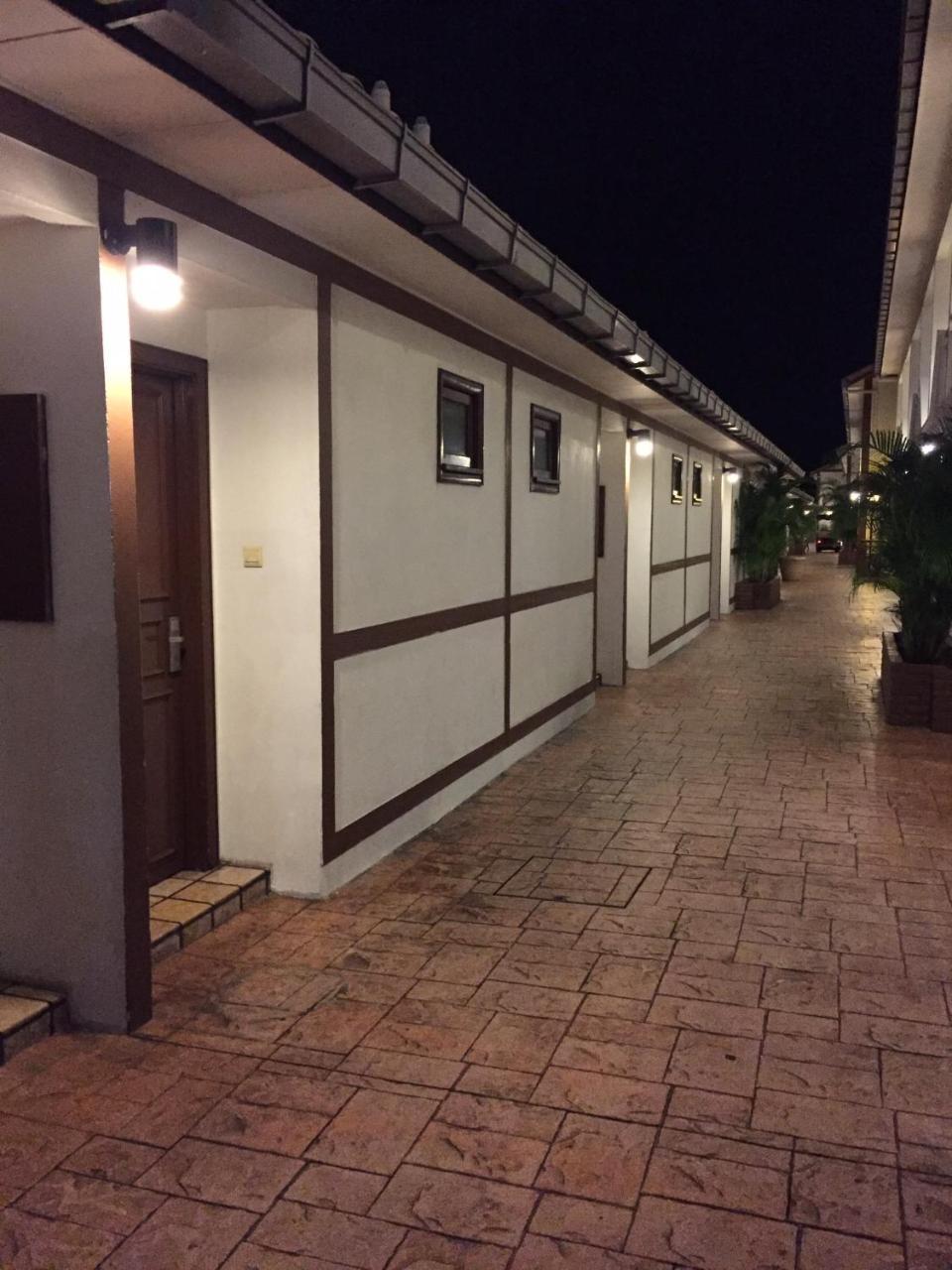 亚历克西斯私人水上木屋 波德申 外观 照片